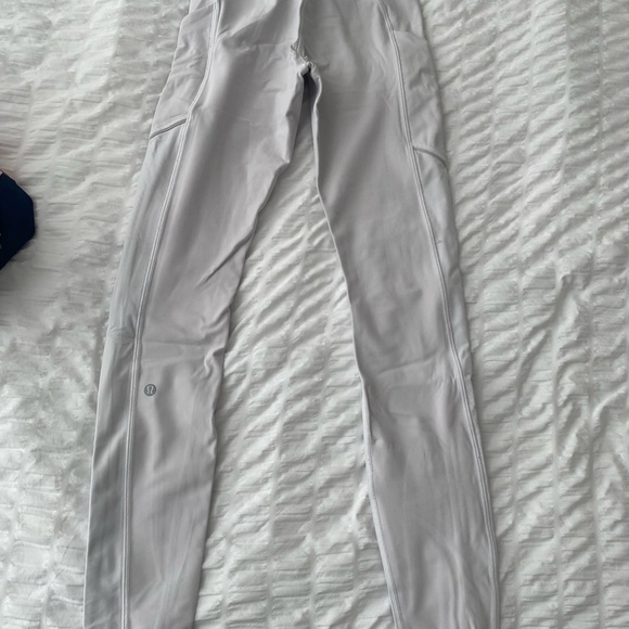 White Lulu Leggings - Picture 3 of 4